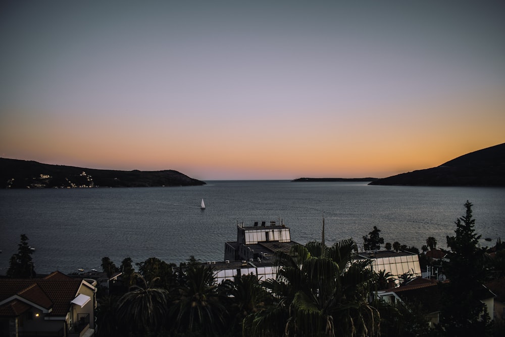 Solnedgang over Herceg Novi, en af de smukkeste byer i Montenegro