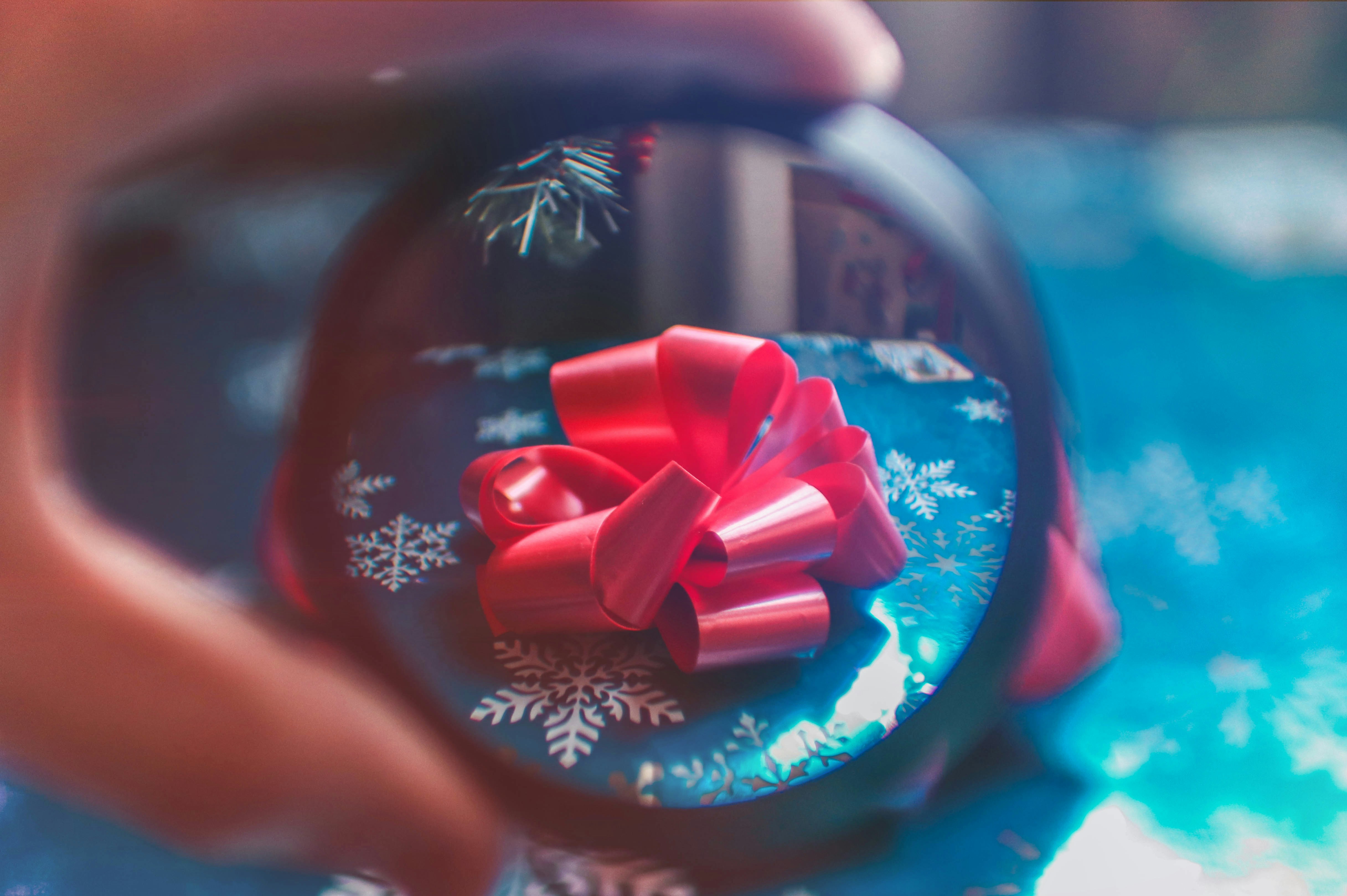 Why Your Marketing Budget Should Shift Seasonally (And How to Do It Right) – red ribbon