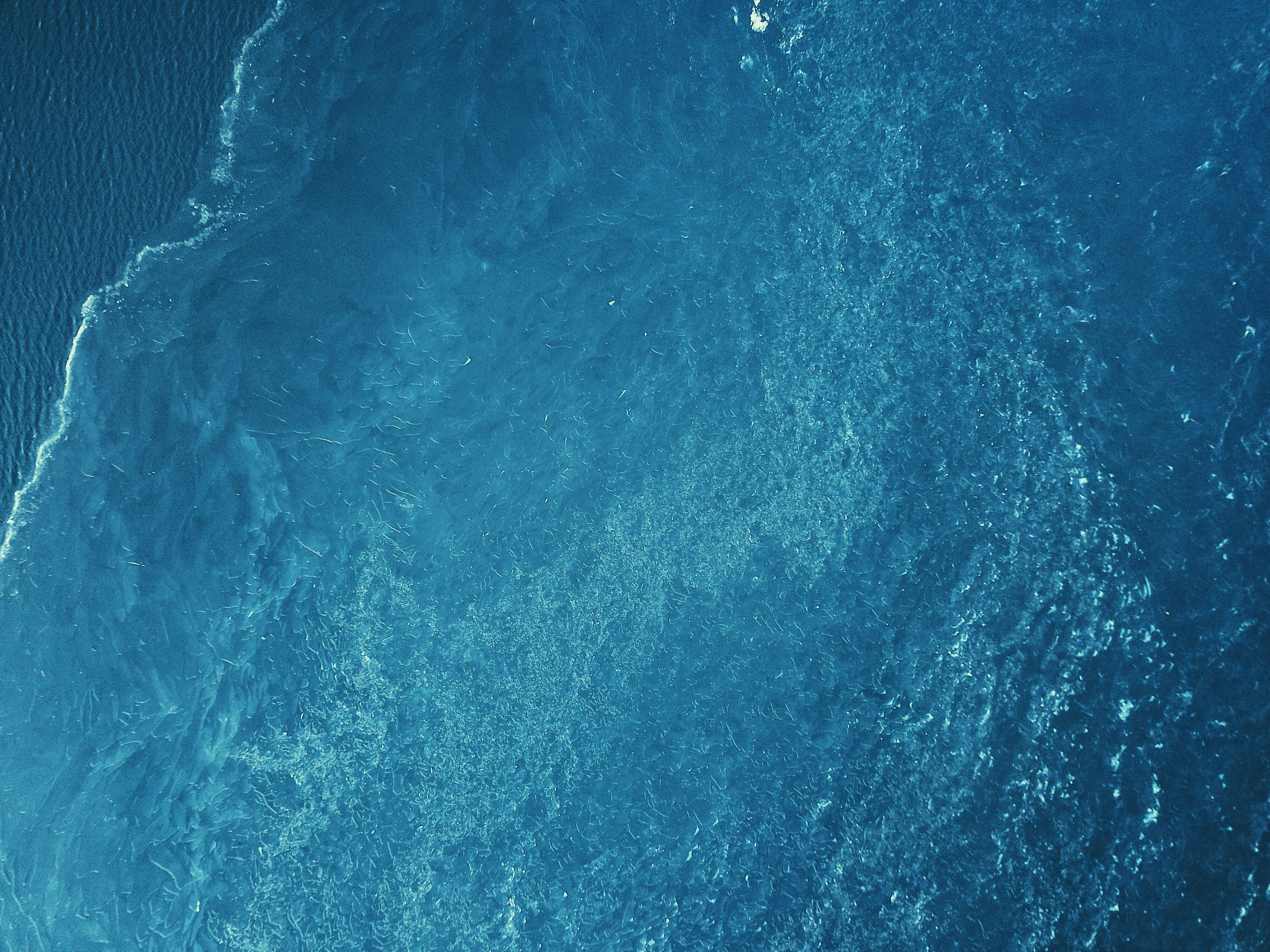 Bird's-eye view of body of water photo – Free Texture Image on Unsplash, image size:3000x2250