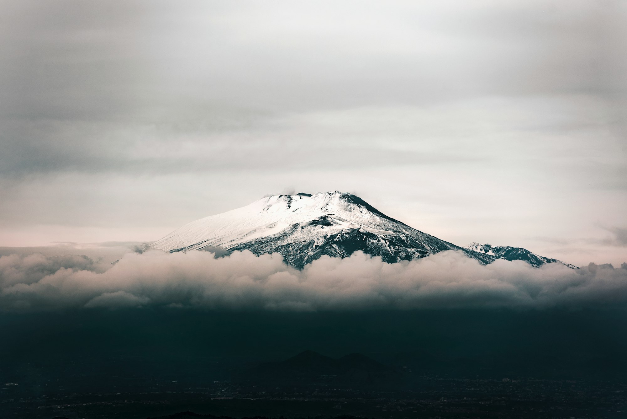 I was driving on a road when I see this spectacular view. So, with my camera with me I decided to capture the moment.