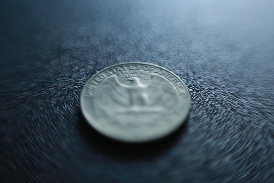 Photo 1545886118 E9a362a4d2ca?q=85&w=550&h=550&fit=crop