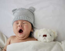 baby's gray knit hat