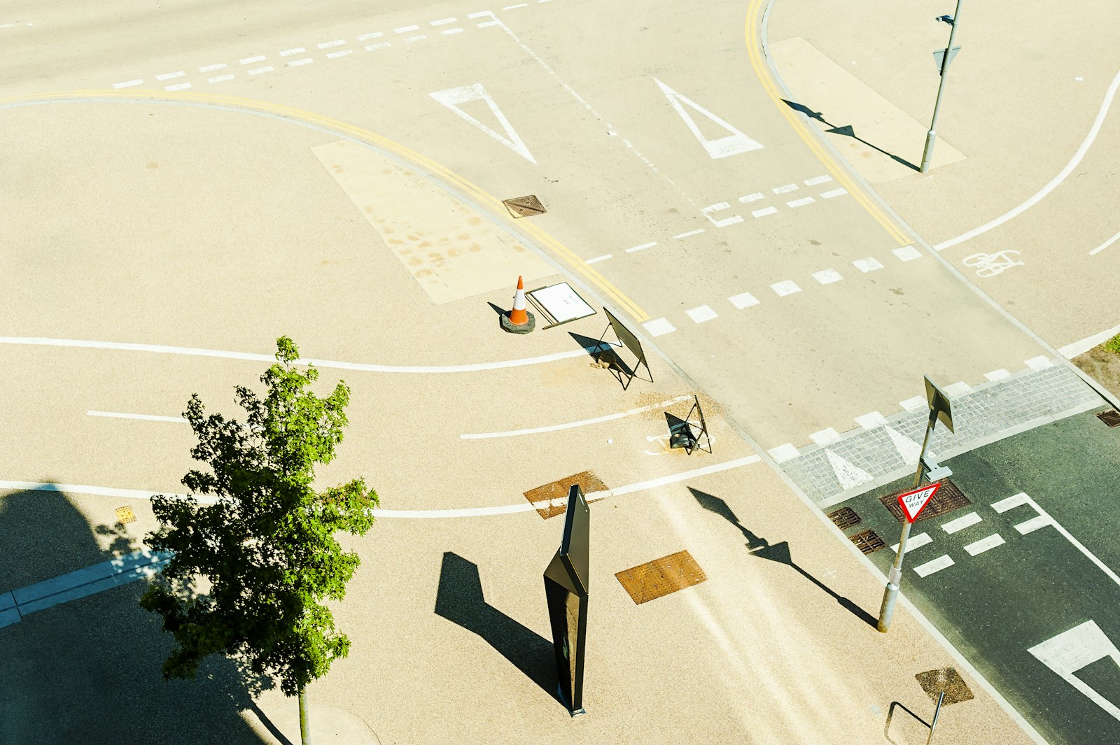 Nikon D700 + Nikon AF-S Nikkor 50mm F1.4G sample photo. Airport during daytime top-view photography