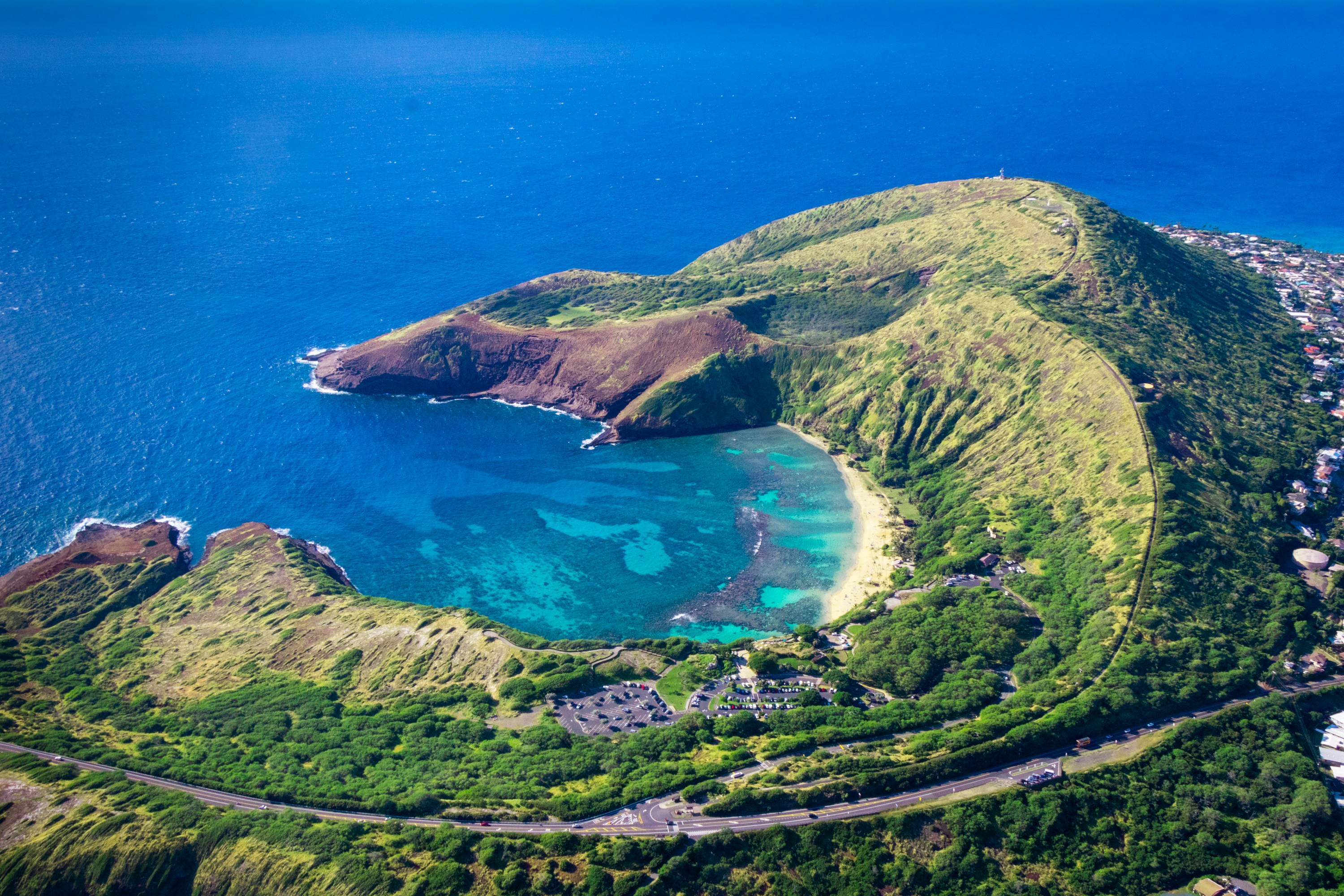 Una spiaggia con acqua blu con Hanauma Bay sullo sfondo foto – Immagine  gratis di Mare su Unsplash, image size:3000x2000