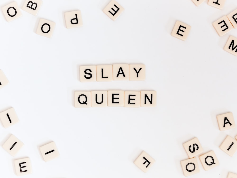 Peça de palavras cruzadas Slay Queen
