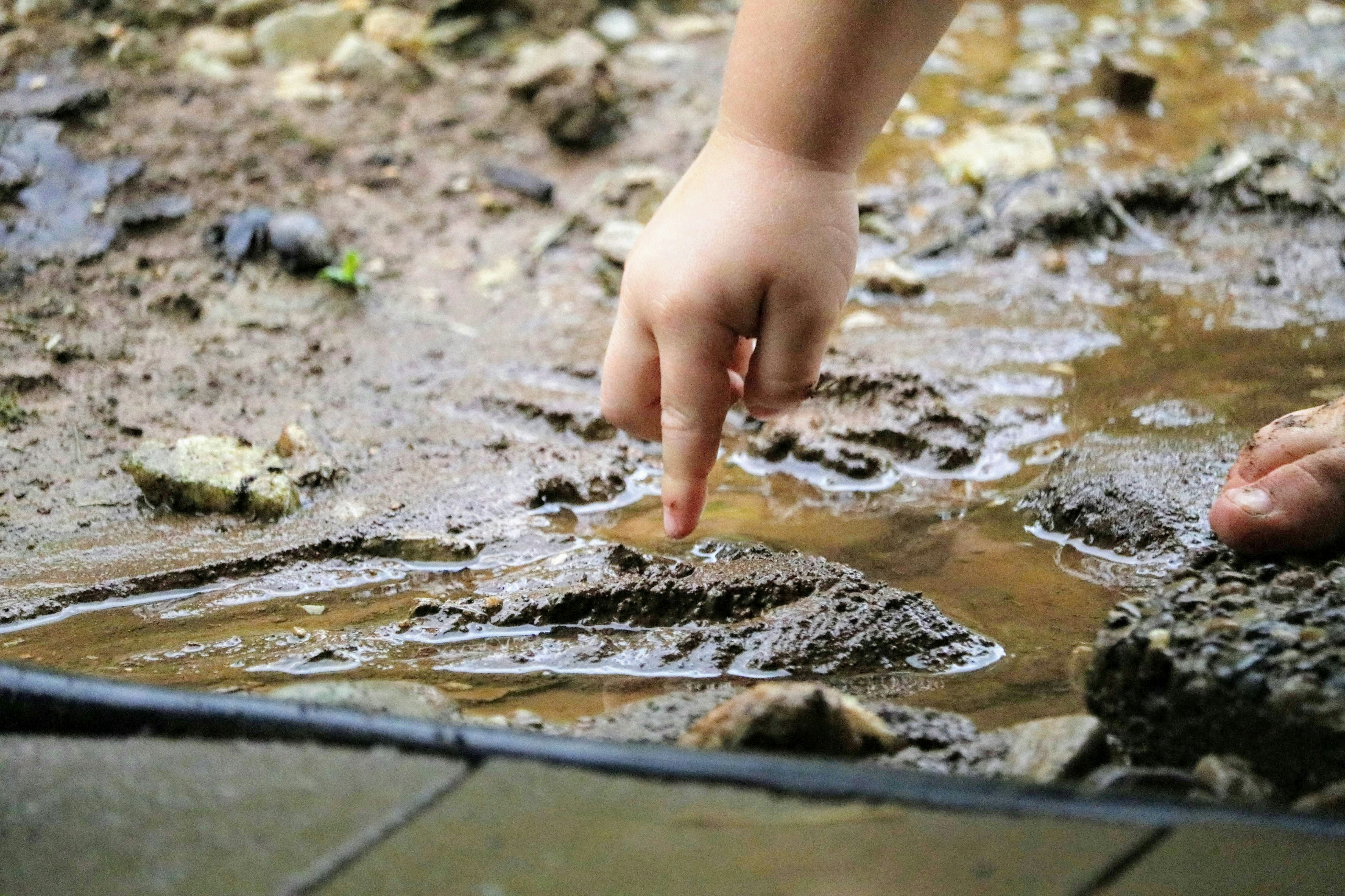 brown and white ceramic vase