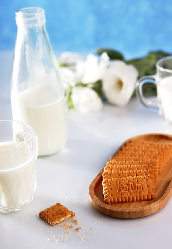 Biscuit and milk