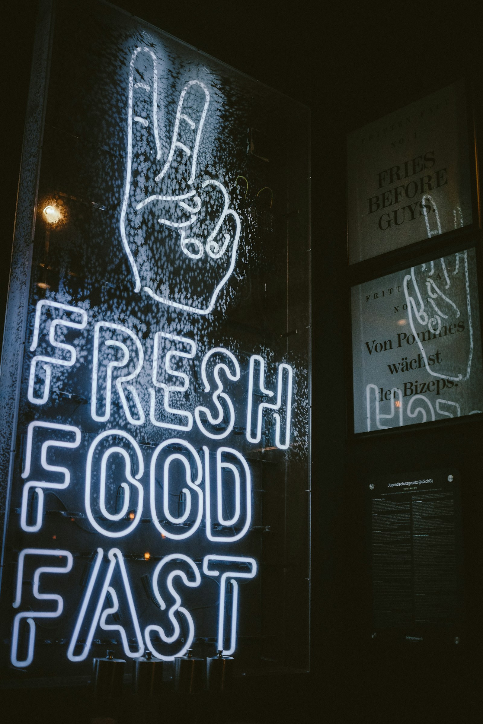 Fujifilm X-E1 + Fujifilm XF 27mm F2.8 sample photo. Fresh food fast neon photography