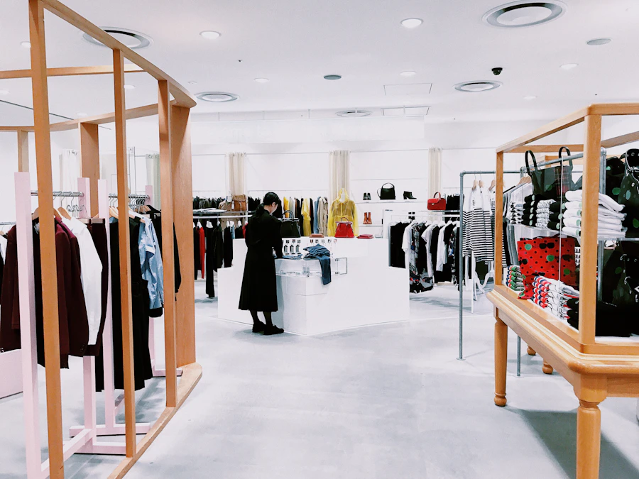 Shopia