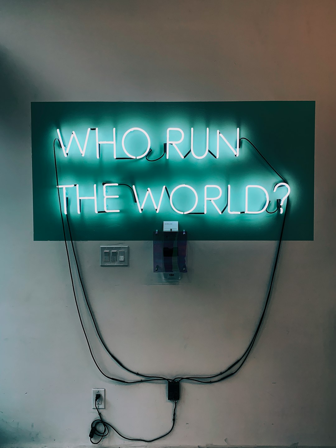 who run the world neon light