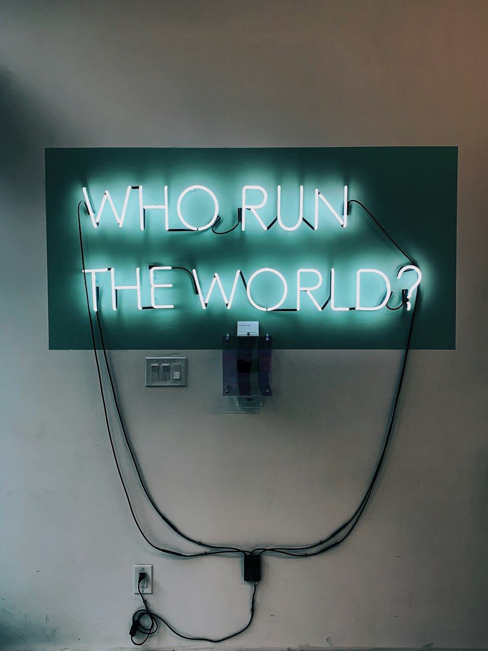 who run the world neon light
