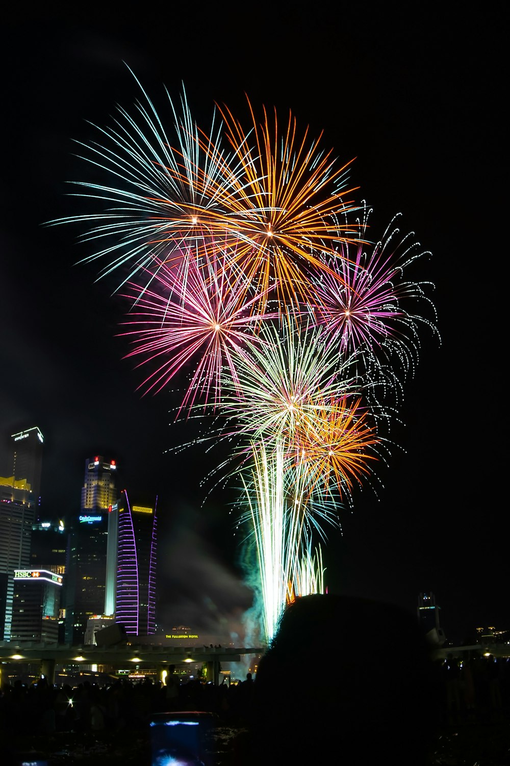 fogos de artifício durante a noite