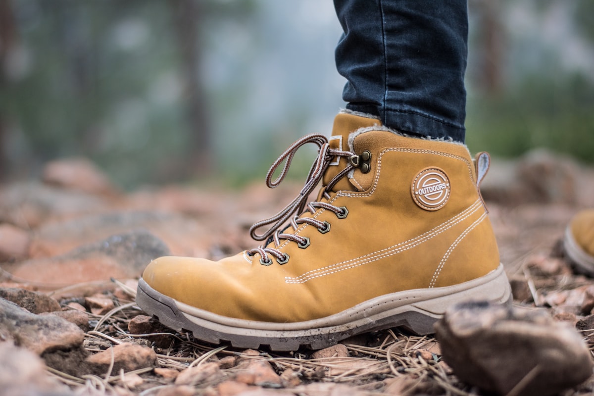 Which Hiking Boots Will Work with Flat Feet?