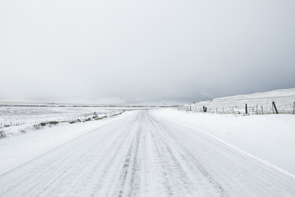 terra coperta di neve