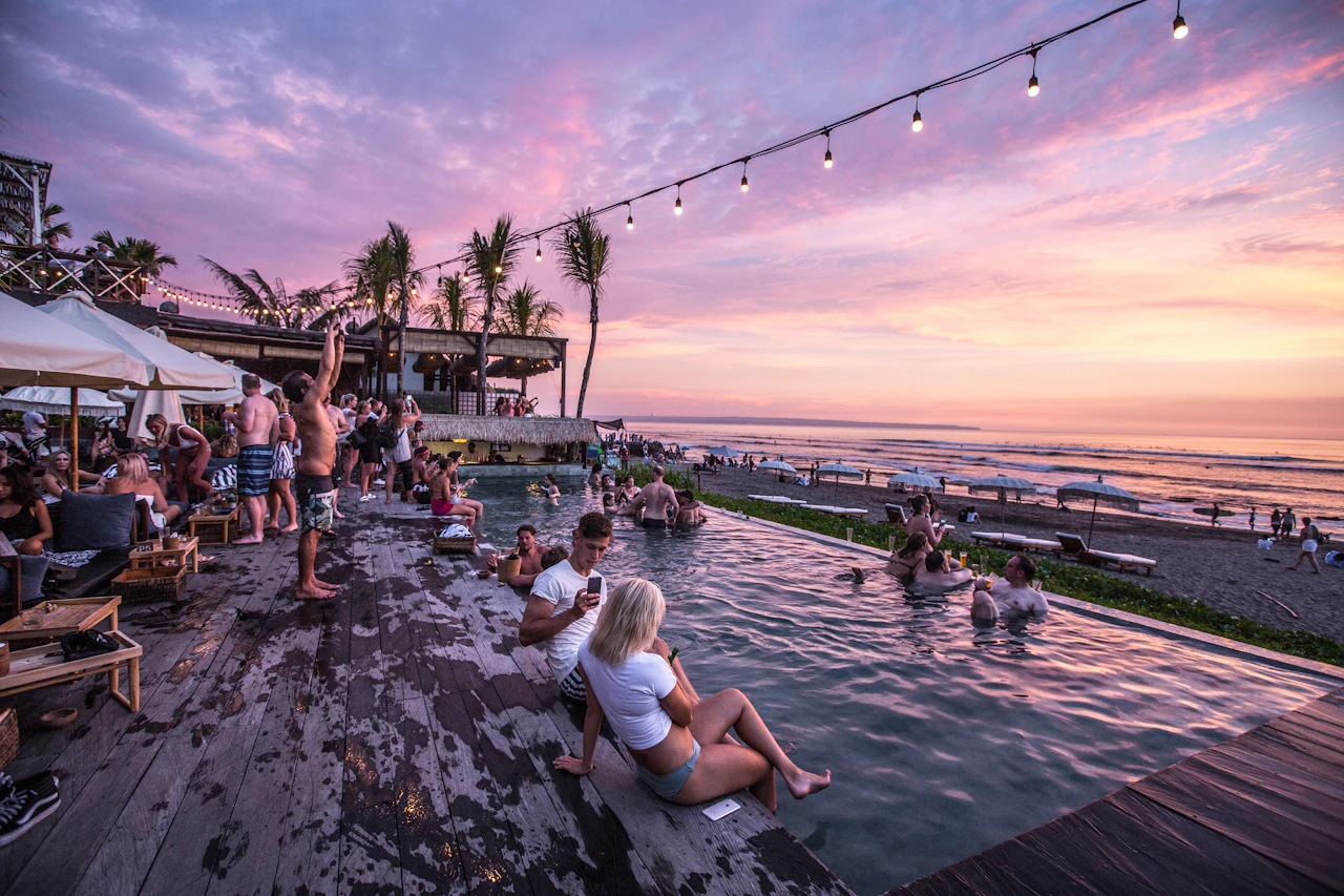 Beach Clubs & Nightlife
