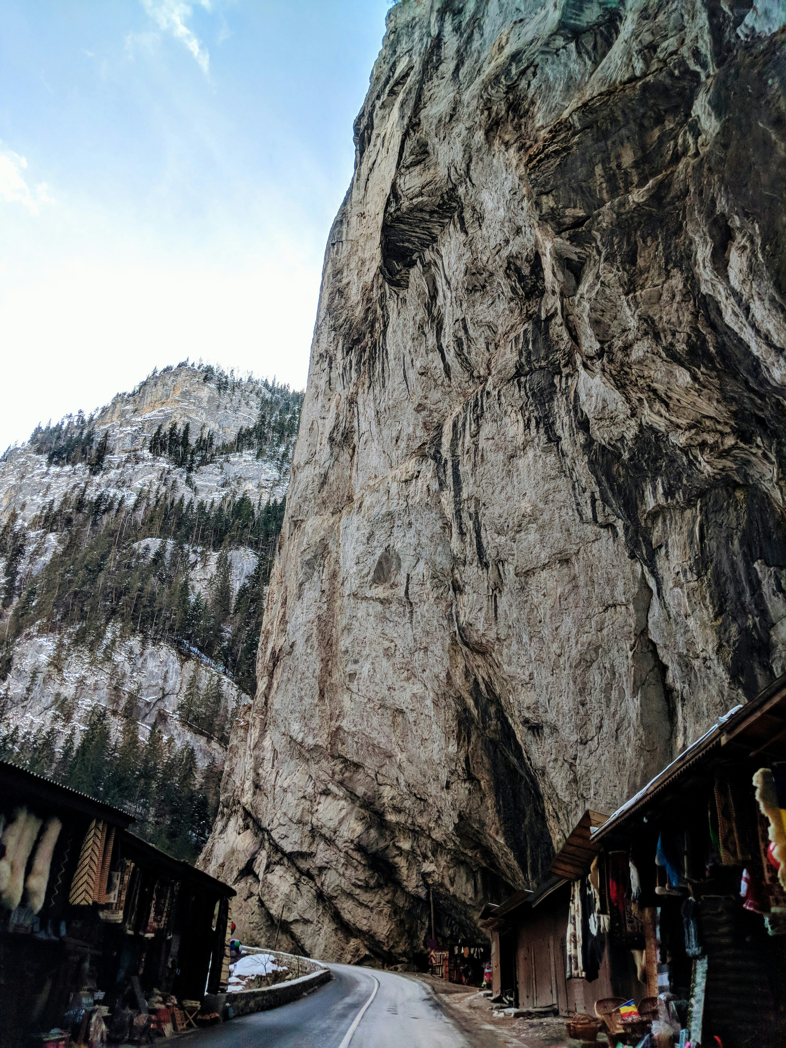 Why Highlighting Makes You Dumber (According to Memory Science)