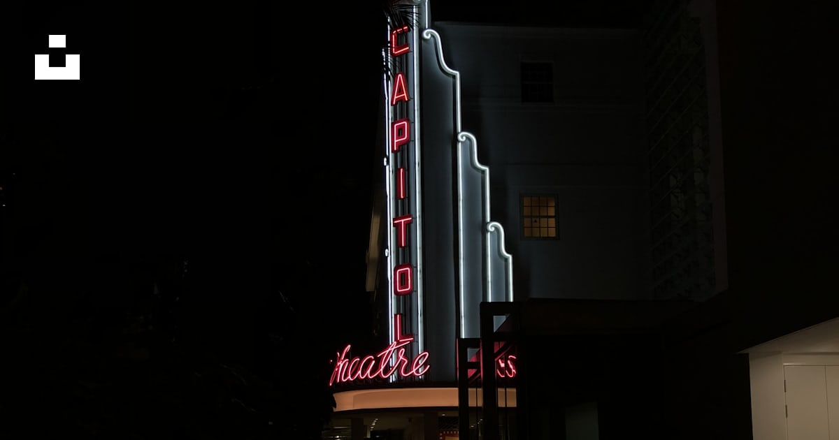 Black and red computer tower photo – Free Flooring Image on Unsplash