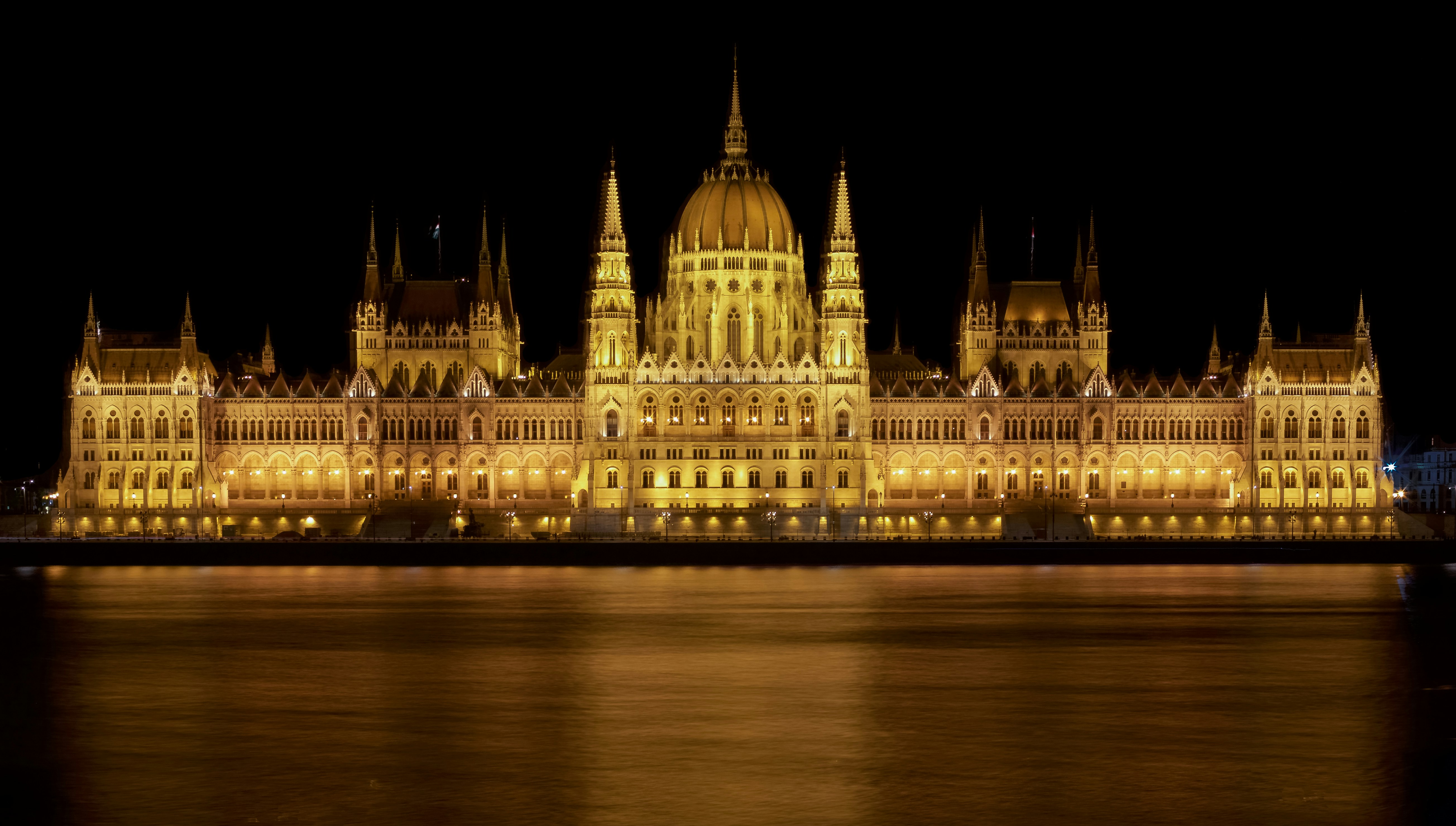 Photo by karim_manjra