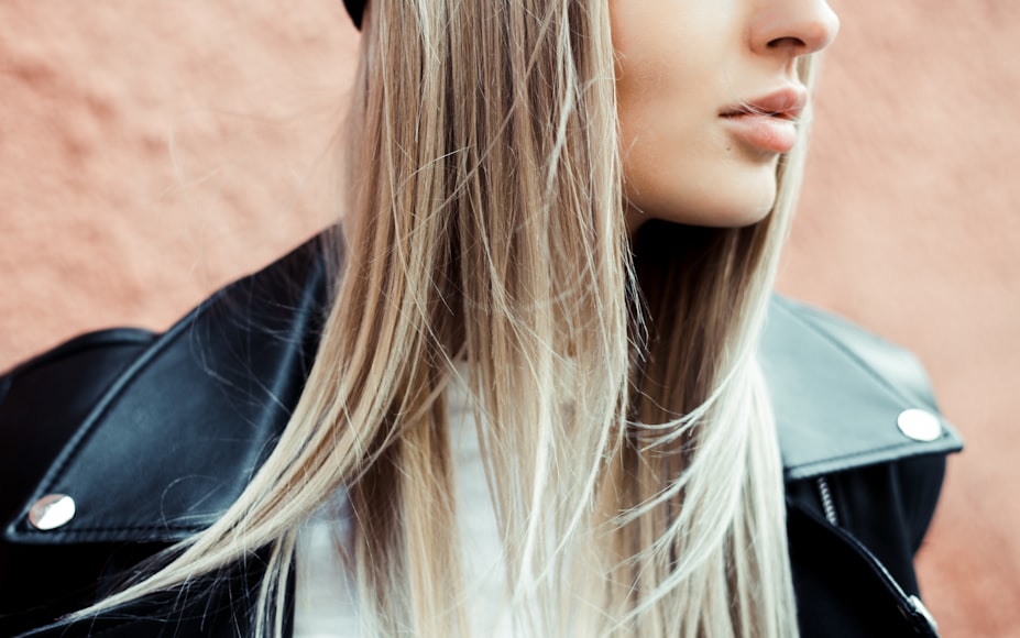 How To Wash Hair After Bleaching (Everything To Know)