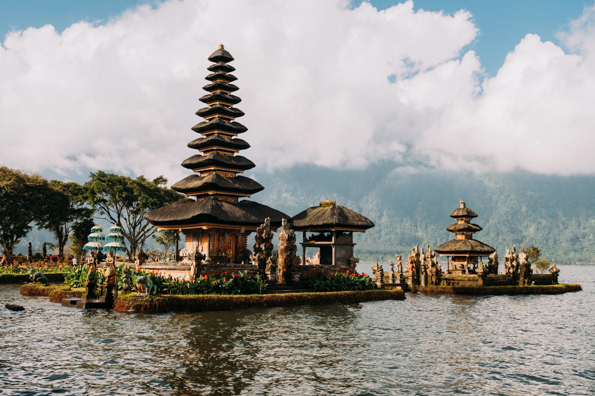 Lake Tamblingan Ancient Rainforest Canoeing & Spiritual Temple Trail
