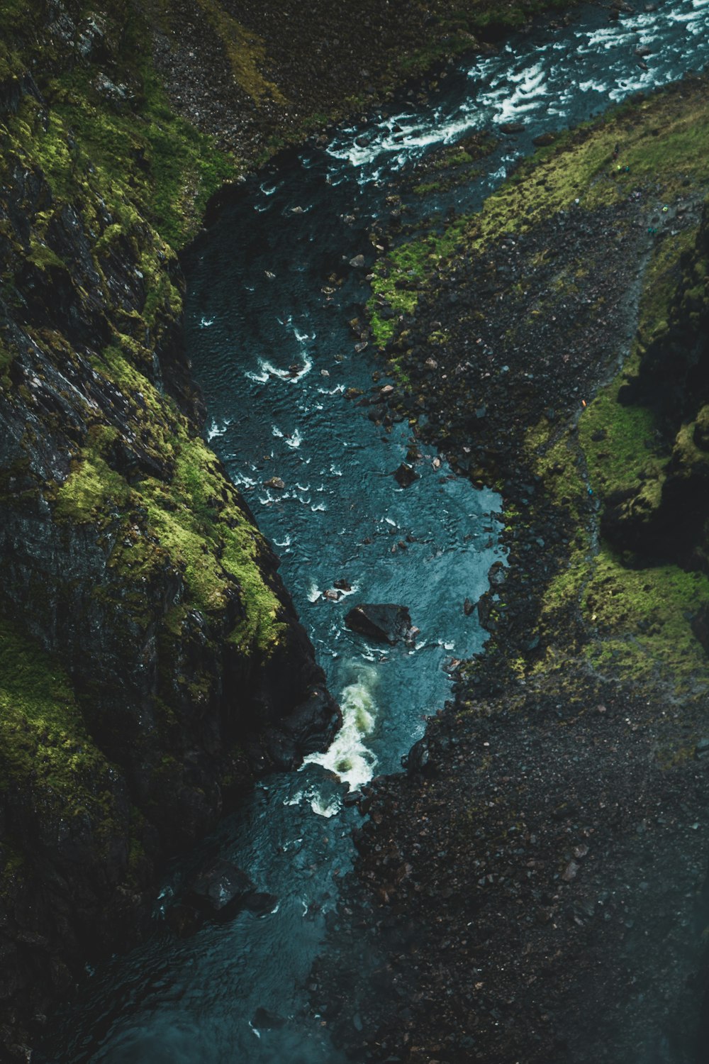 waterfall top-view photography during daytime