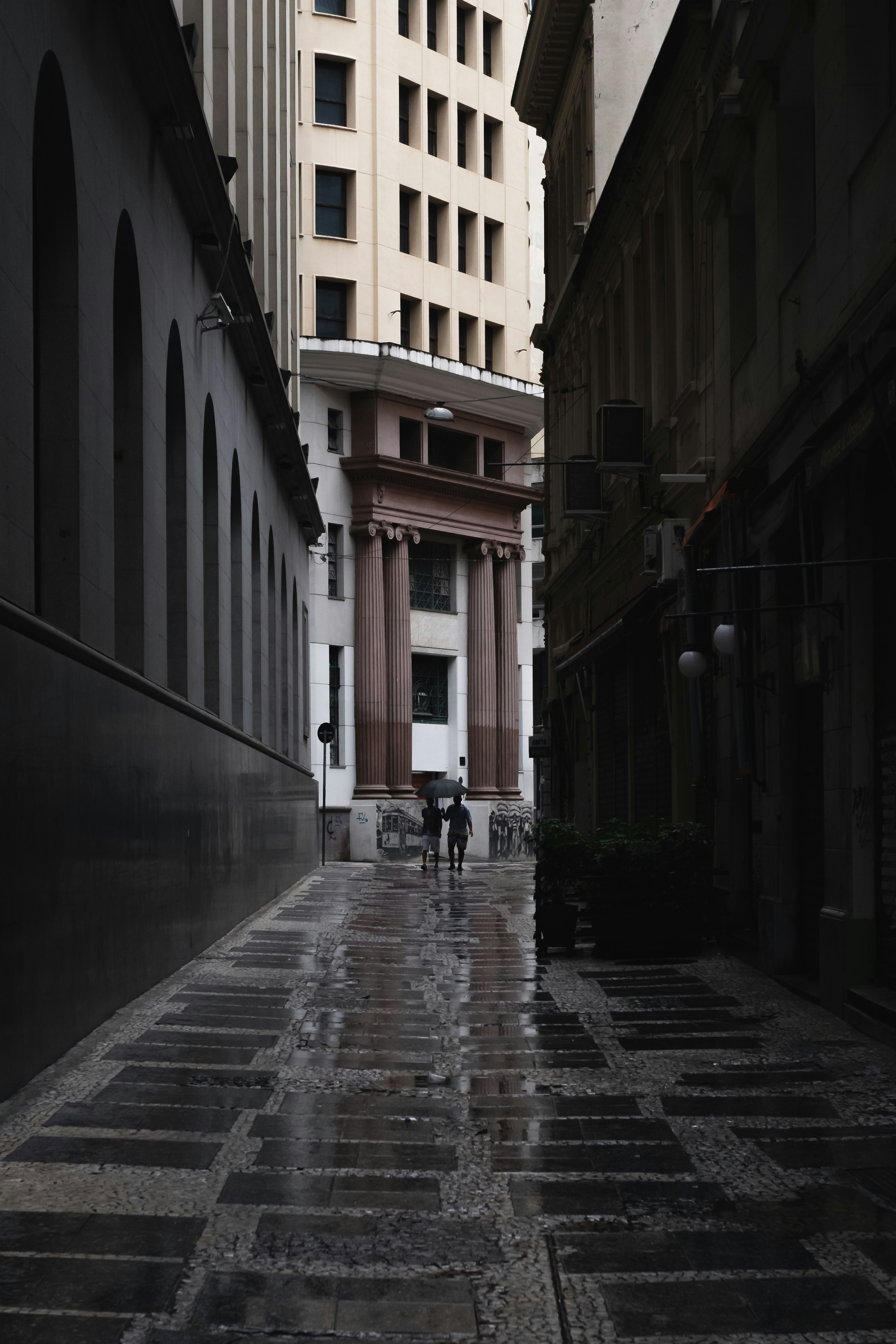 Alley Between Buildings During Daytime Photo Free Grey Image On Unsplash
