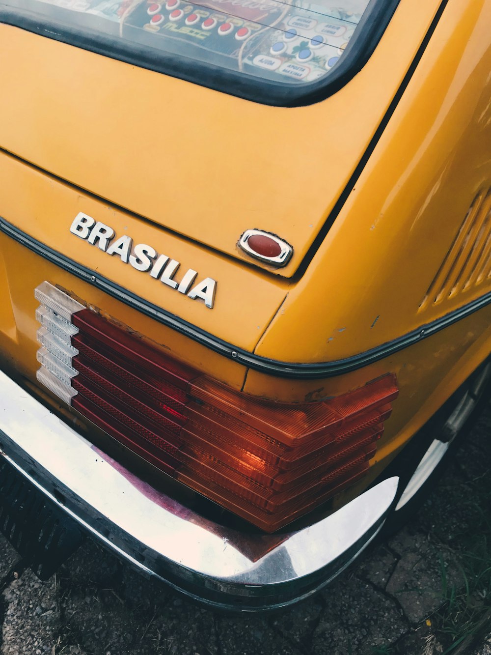 Volkswagen Brasilia jaune