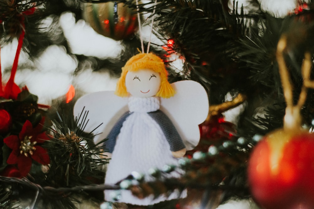 angelic Christmas tree décor