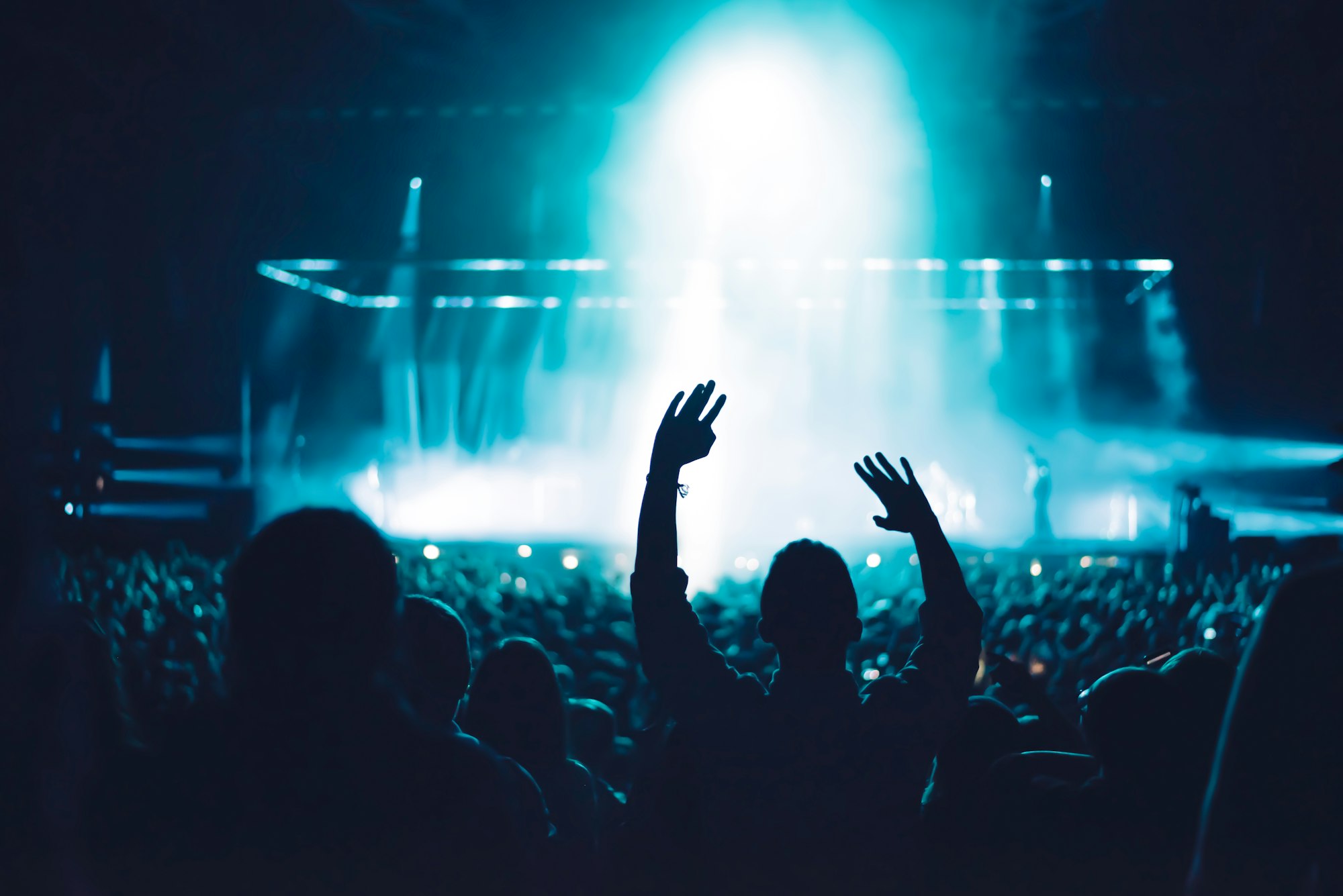 How Can Live Stream Technology Benefit Fans And Entertainers?
