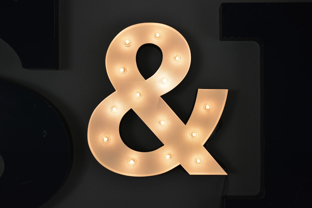 marquee ampersand