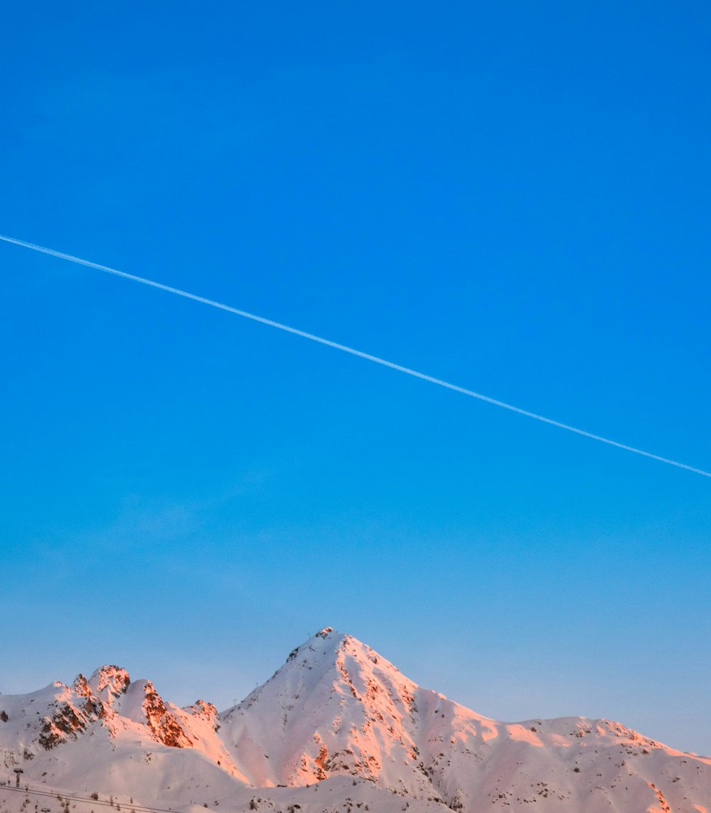 white line in clouds