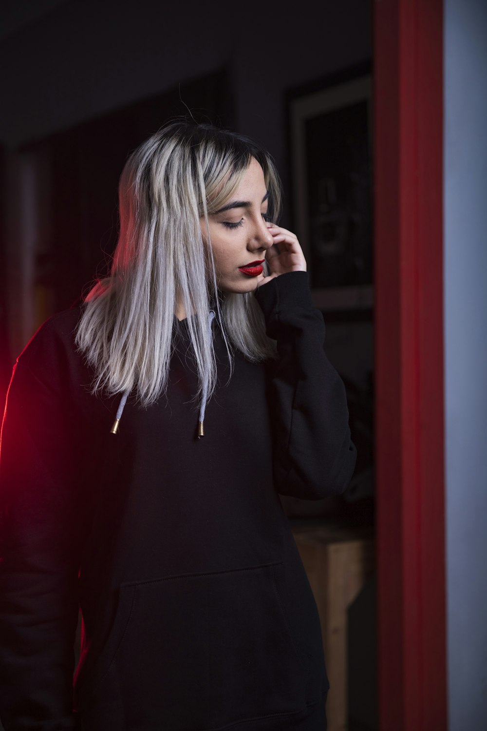 woman wearing black pullover hoodie