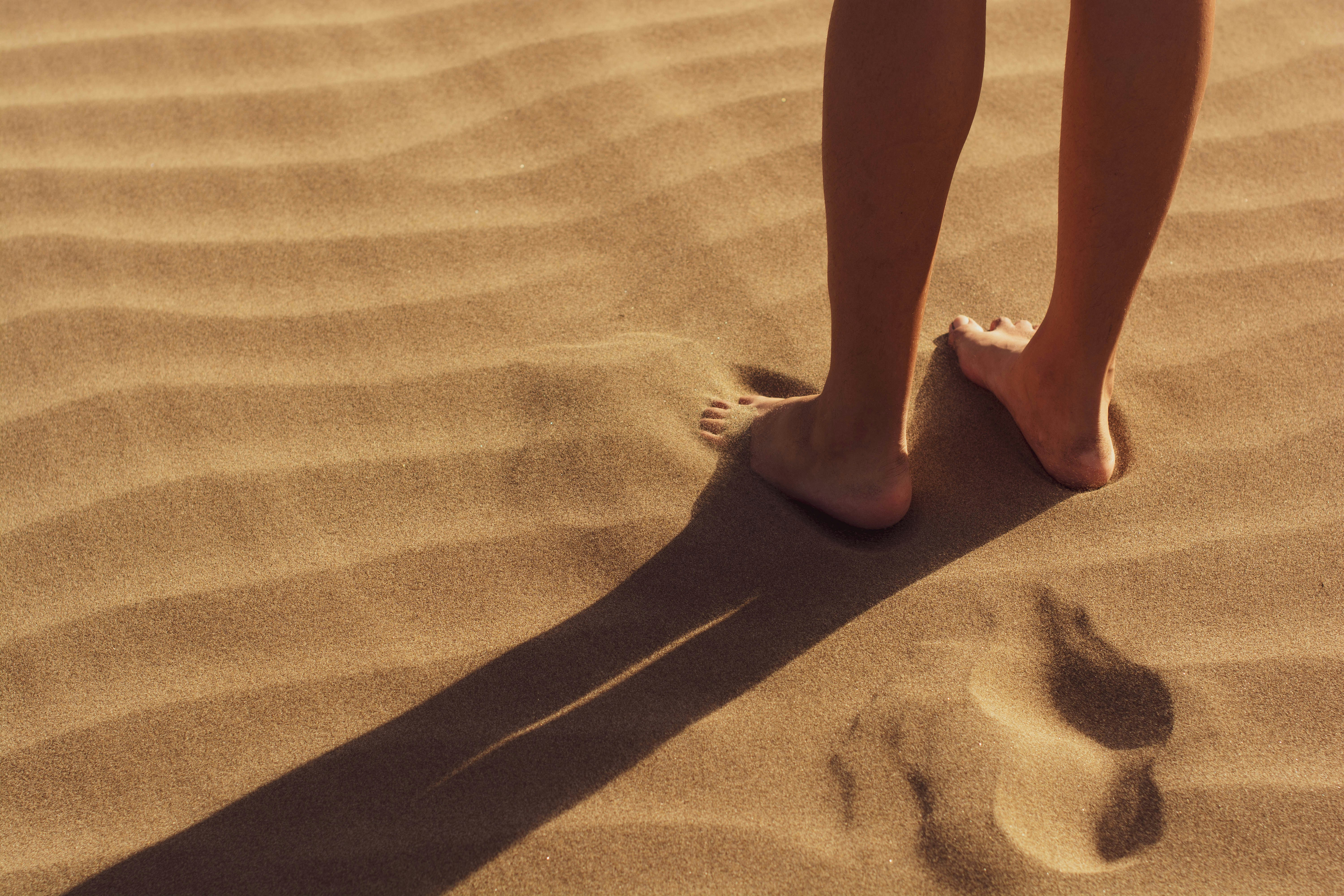 Why Grounding (Earthing) Can Improve Your Energy & Calm Your Mind