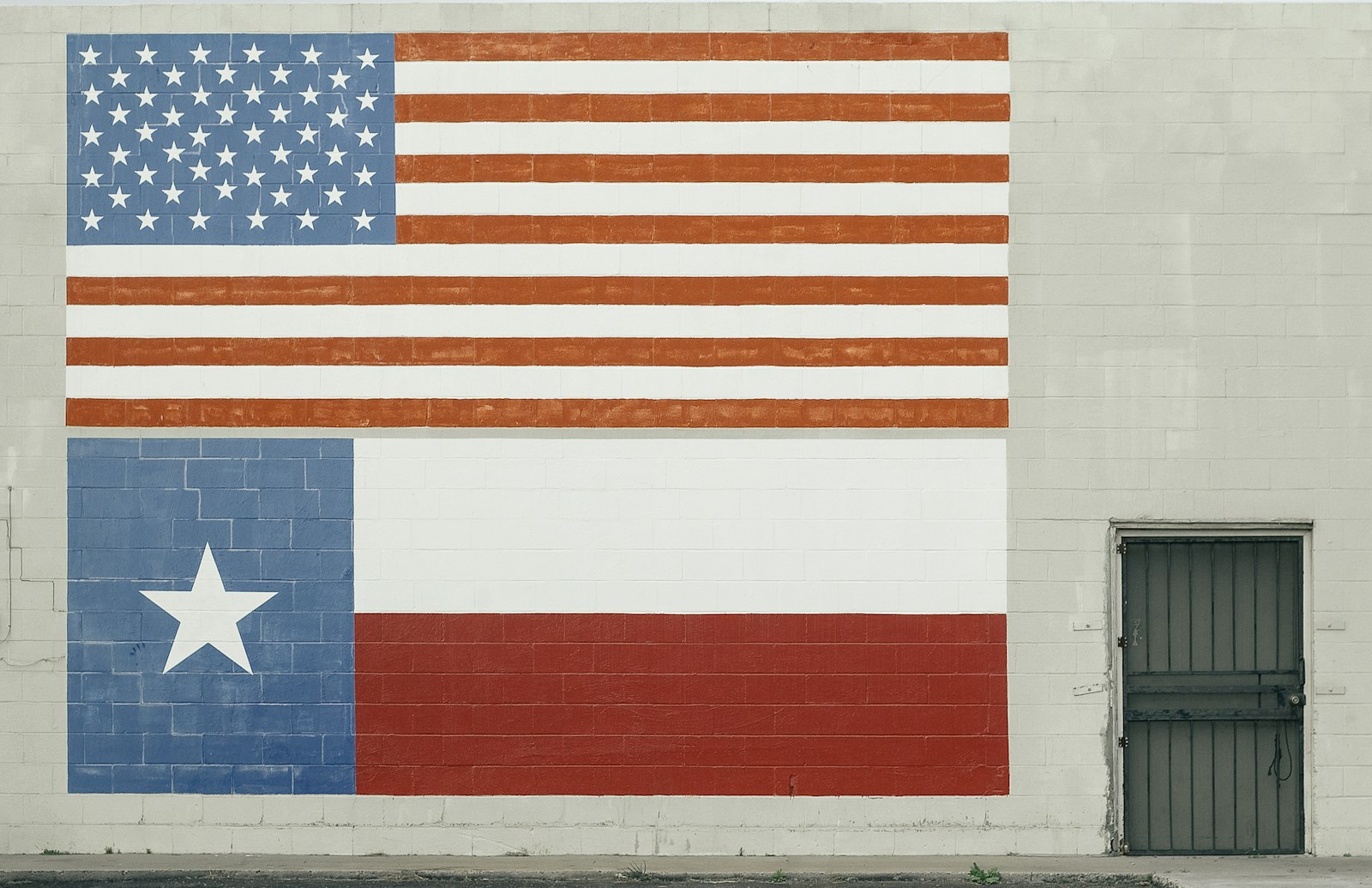 Nikon D100 sample photo. American flag wall paint photography