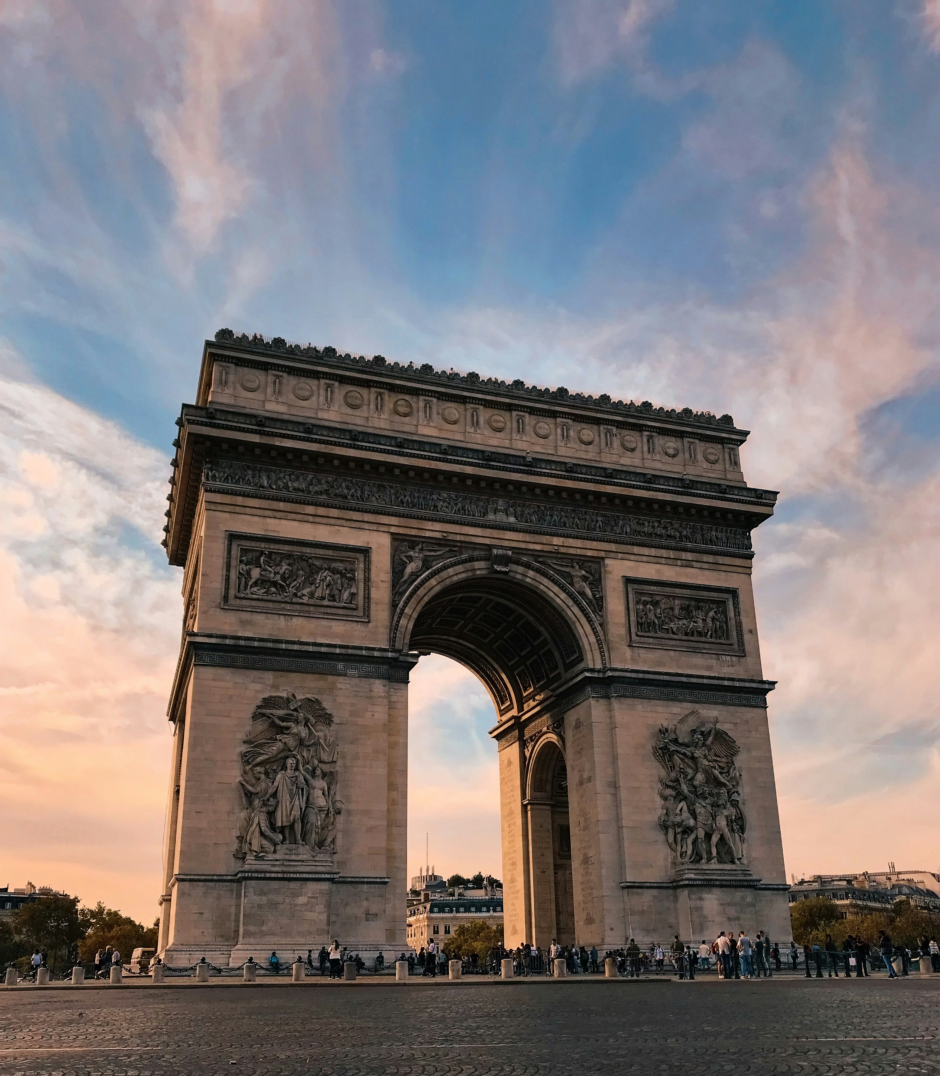 photo-1546969143-3512982e2c35?