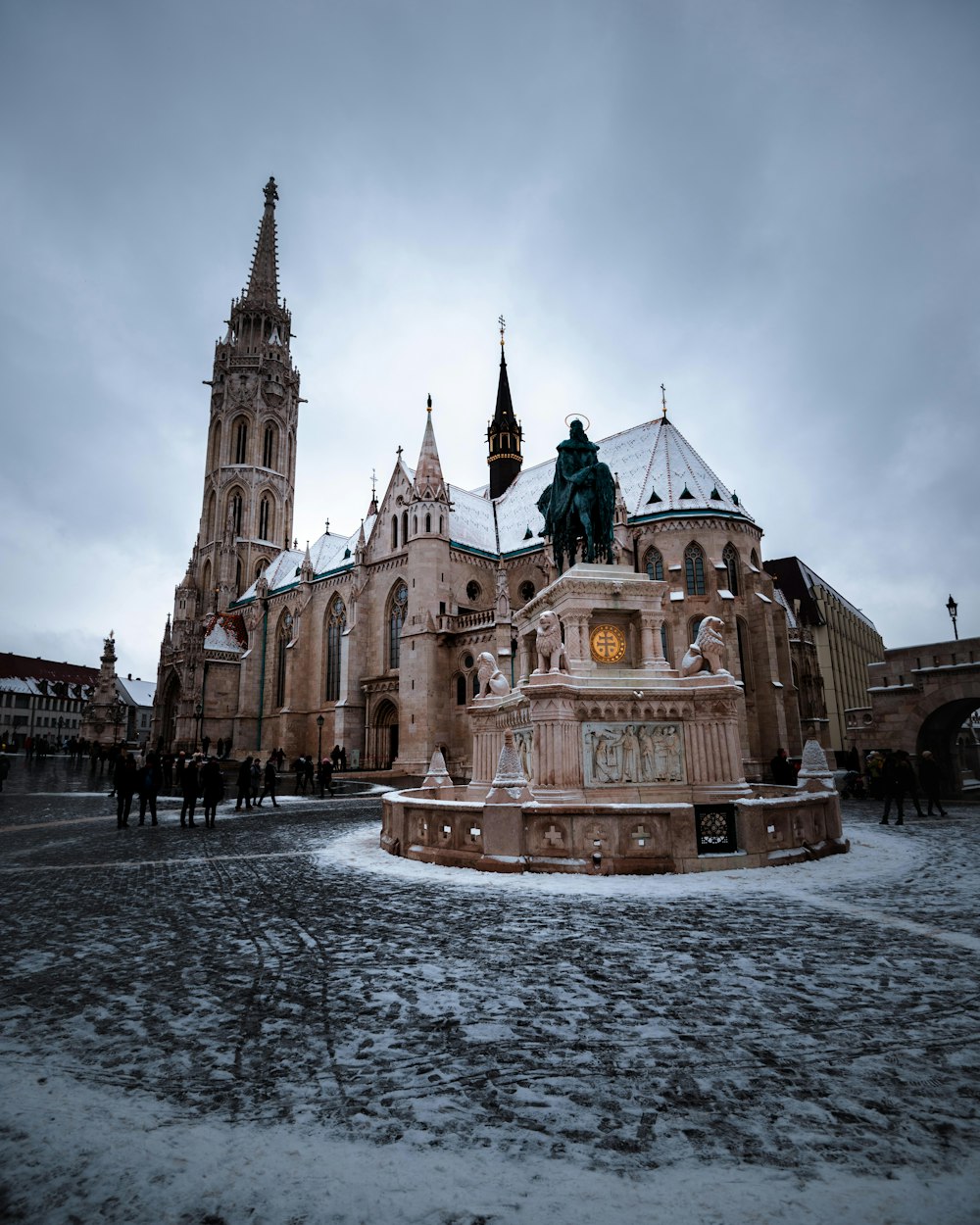 beige and white painted cathedral