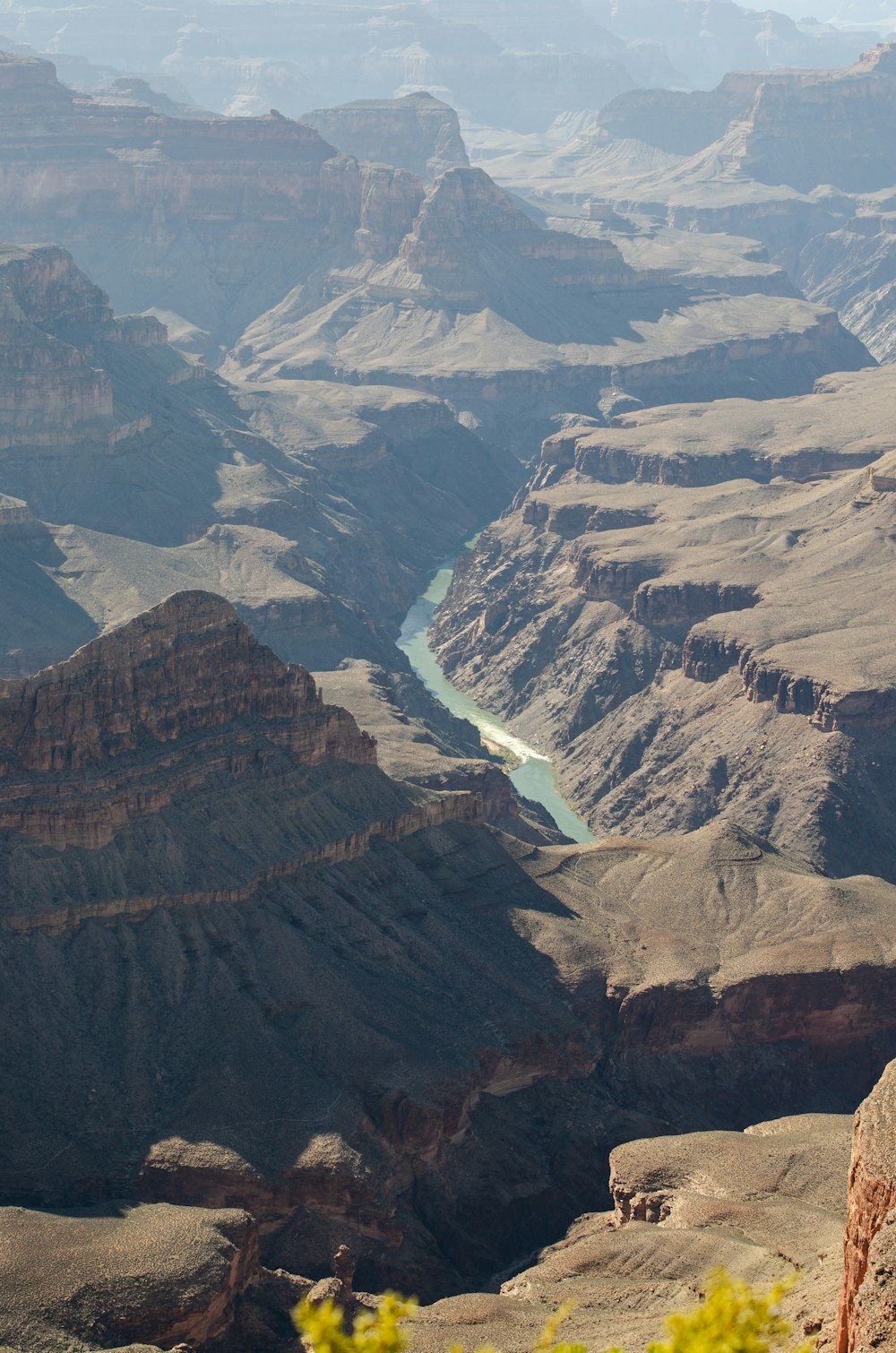 Photographie aérienne du canyon pendant la journée