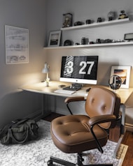turned-on silver iMac