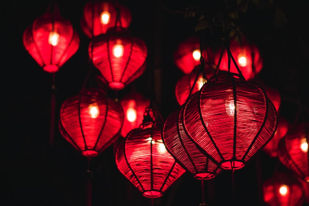 red pendant lamp