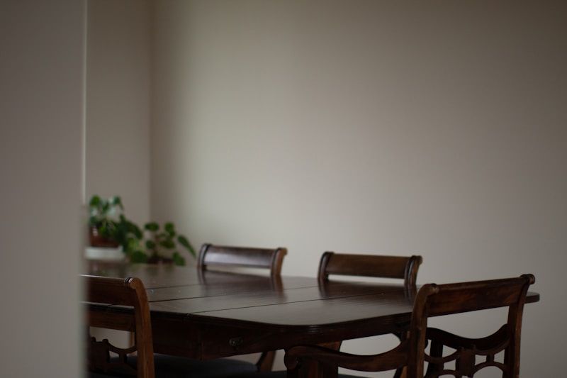 Clear Plastic Table Protector: Complete Buying Guide & Types Comparison