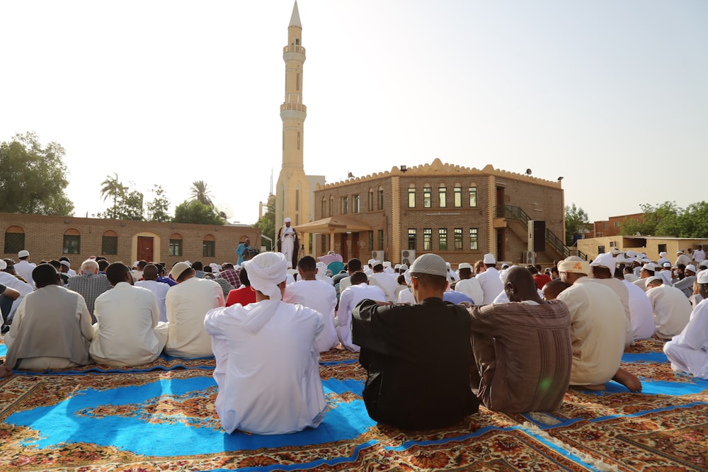 people praying