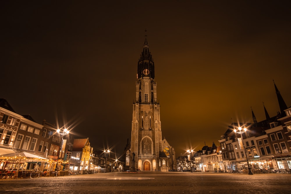 Elizabeth Tower at night