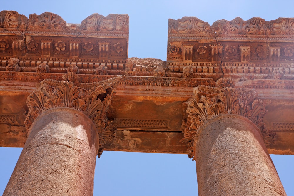 brown concrete pillar