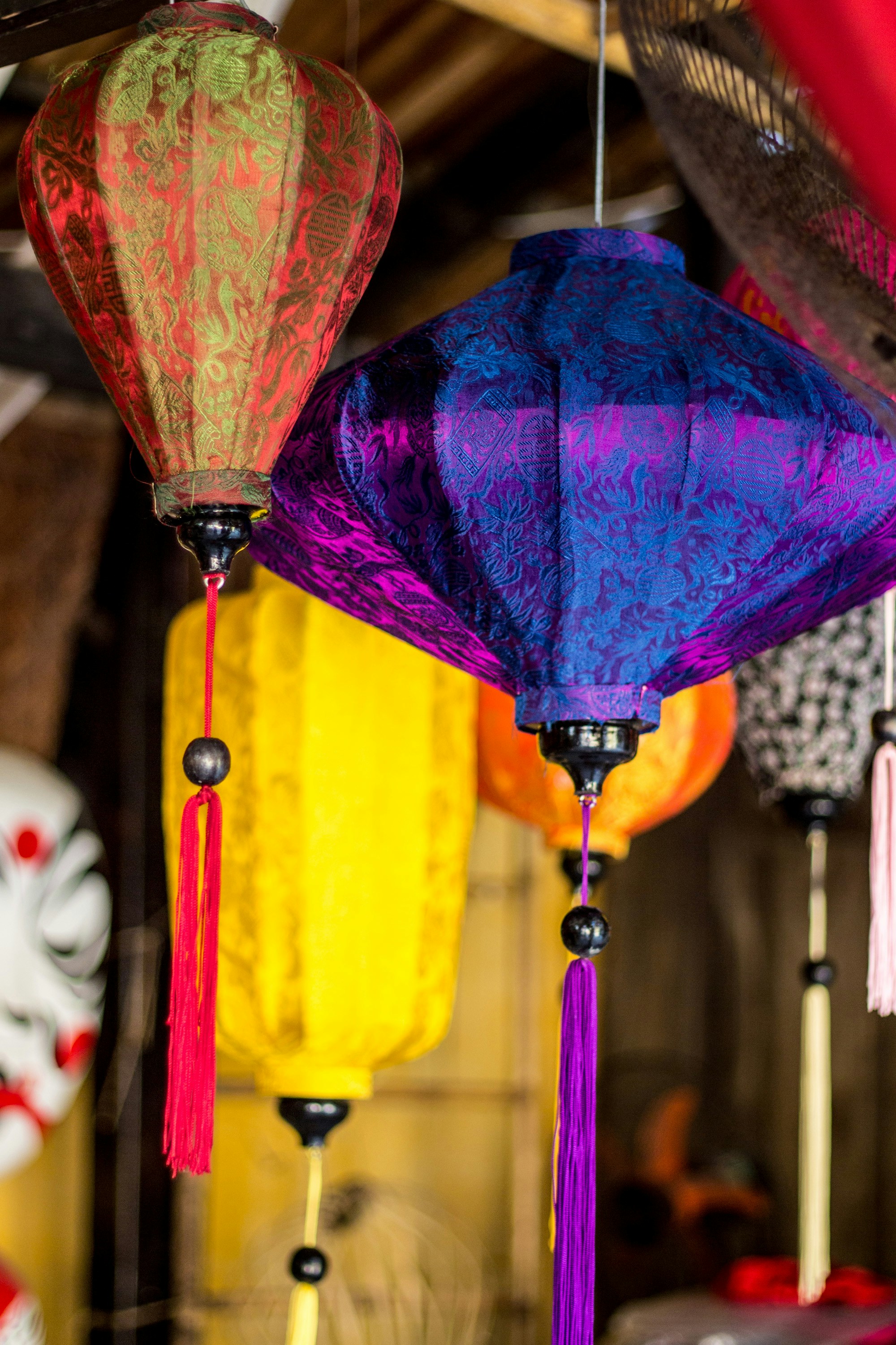 ADLKGG Lot De 21 Lanternes En Papier Décoratives Rondes à Suspendre Pour Remise De Diplôme, Enterrement De Vie De Jeune Fille, Fête Prénatale, Anniversaire, Violet/lavande/doré