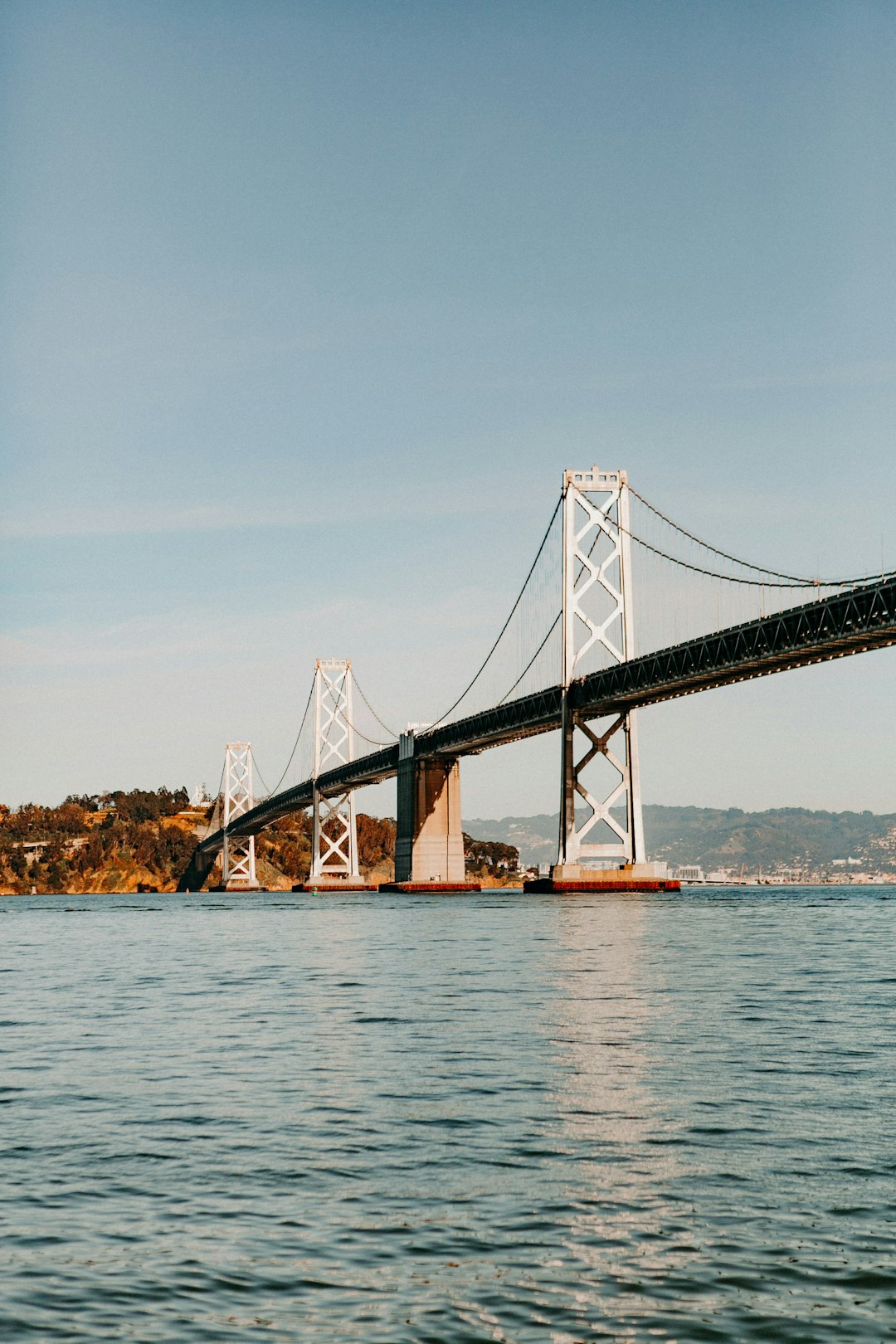 gray suspension bridge