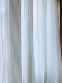 Photo 1547211429 16b51346efc2?q=85&w=275&h=275&fit=crop