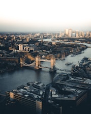 Brooklyn bridge during daytime