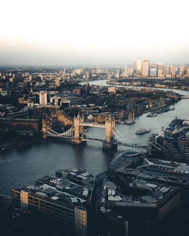Brooklyn bridge during daytime
