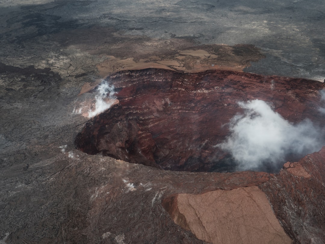 Shot on October 10, 2018 
The Kilauea volcano has been continuously erupting since 1983. However also being the most active vulcano on the island, it stopped erupting by the end of this summer. Seen on the picture.
This was due to an earhtquake in may following major lava streams destroying dozens of houses and roads.