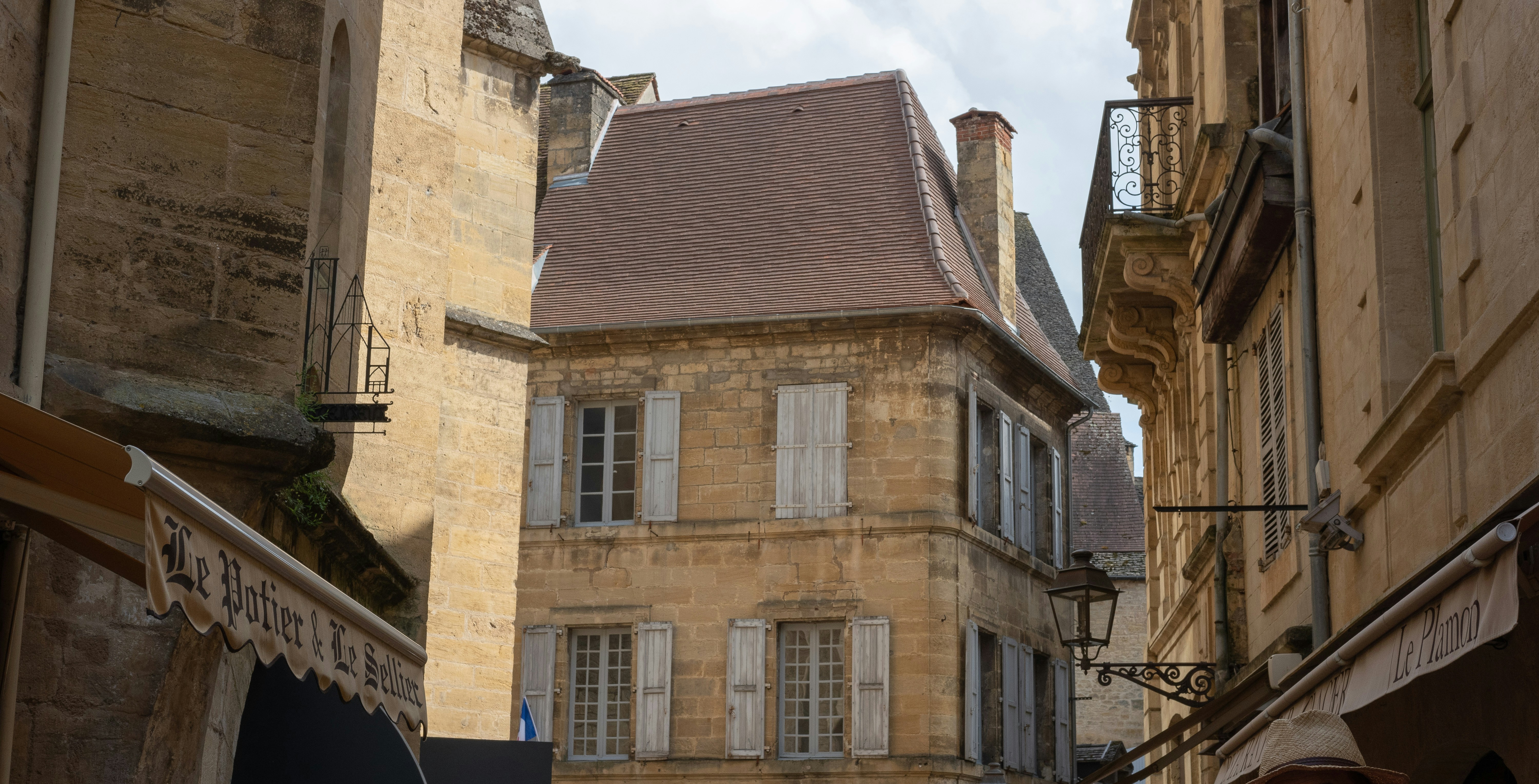 Photo by dylanvddool